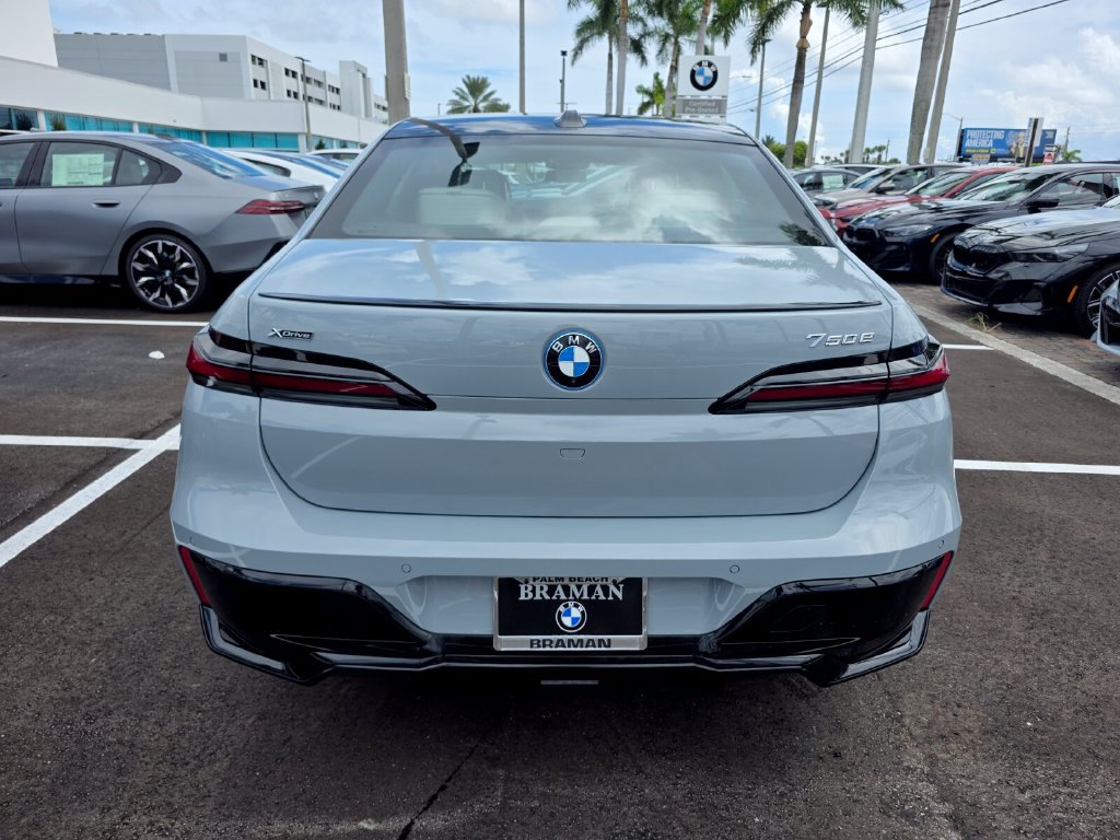 New 2026 BMW 750e xDrive w/ Executive Package AWD/4WD image 5