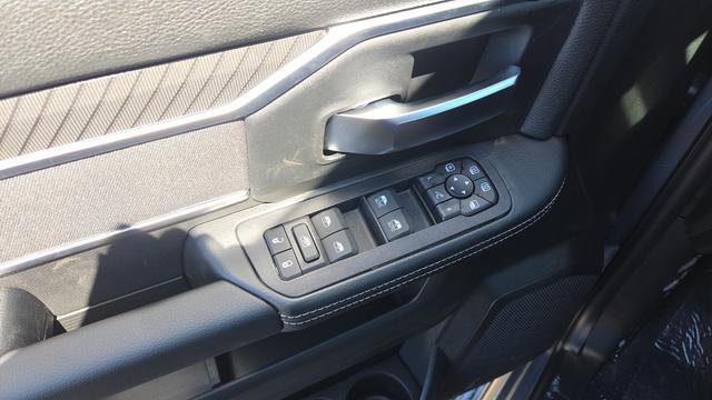 New 2026 RAM 3500 Big Horn AWD/4WD image 21