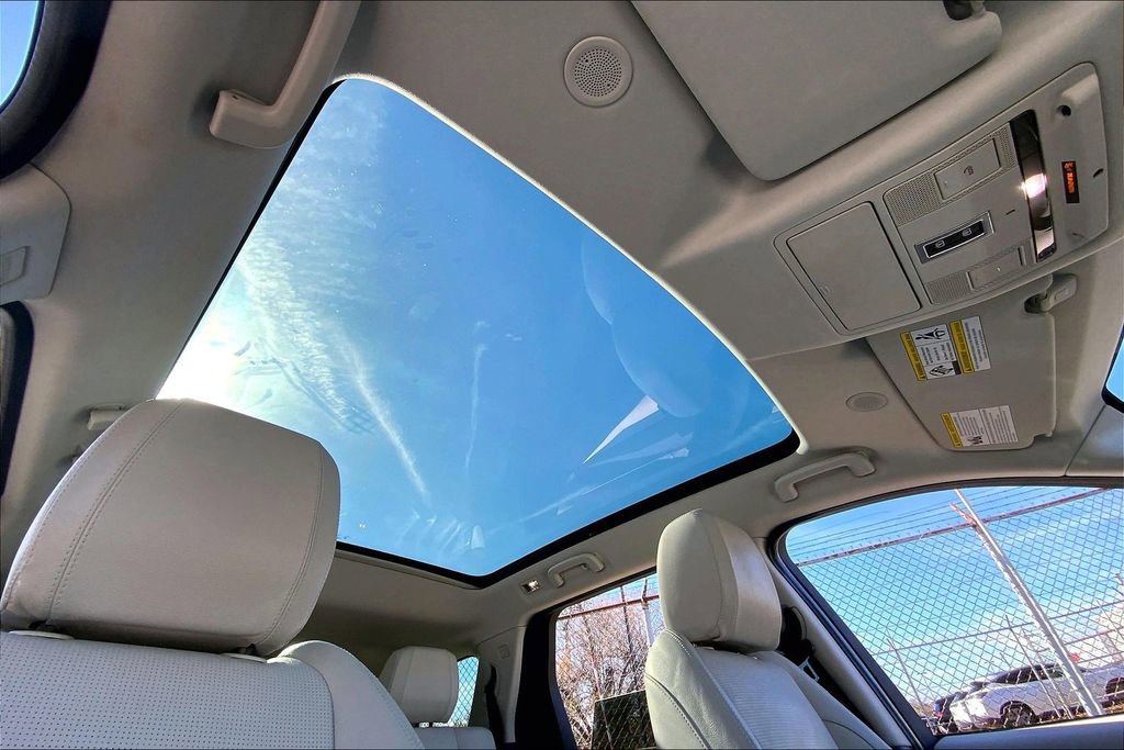 Used 2021 Land Rover Discovery Sport S image 19