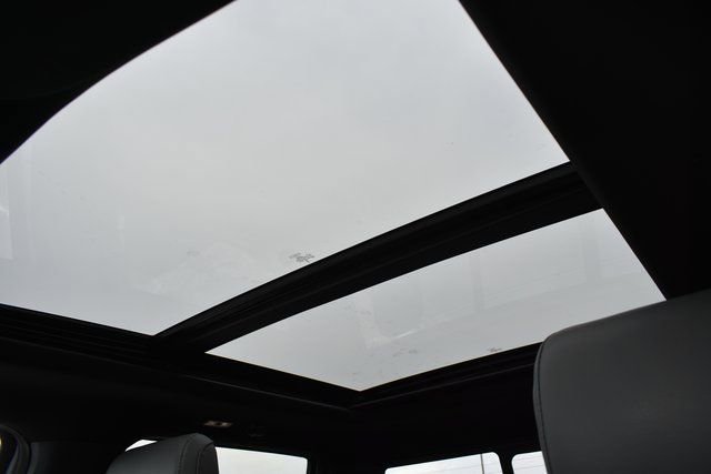 Used 2024 Ford F150 Lightning Lariat image 40