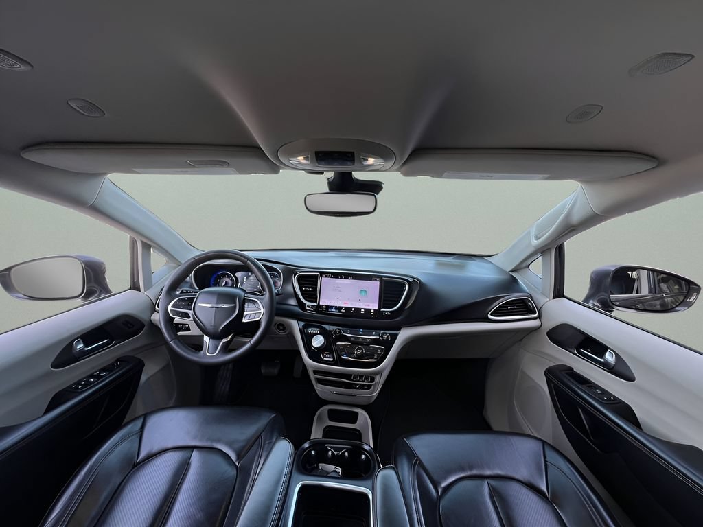 Used 2022 Chrysler Pacifica Touring-L FWD image 18