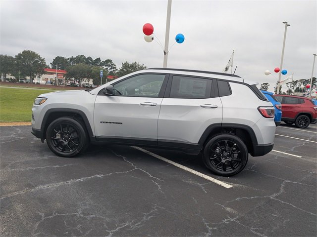 New 2025 Jeep Compass Latitude w/ Sun & Sound Group image 6