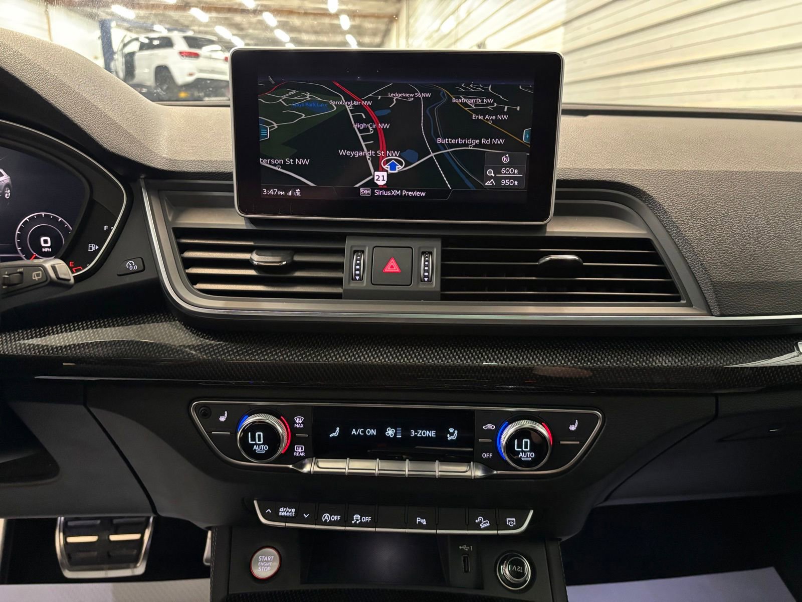 Used 2020 Audi SQ5 Premium Plus w/ Premium Plus Package AWD/4WD image 18