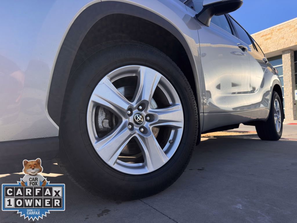 Used 2024 Toyota Highlander LE image 21