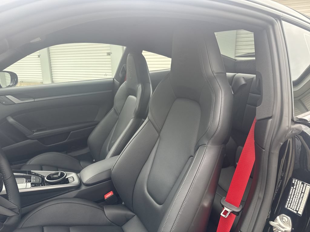 Used 2024 Porsche 911 Carrera S RWD image 9