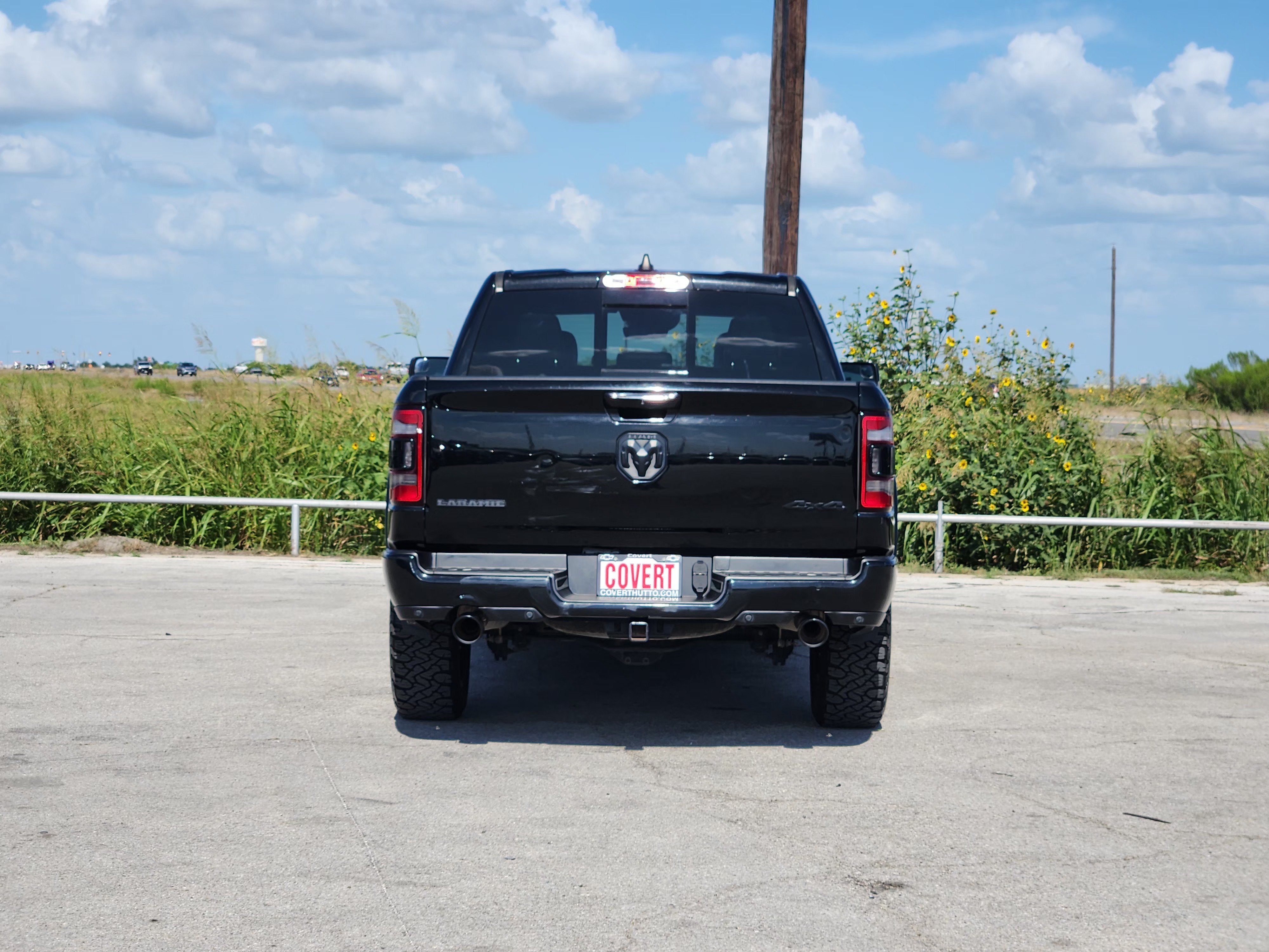 Used 2021 RAM 1500 Laramie AWD/4WD image 6