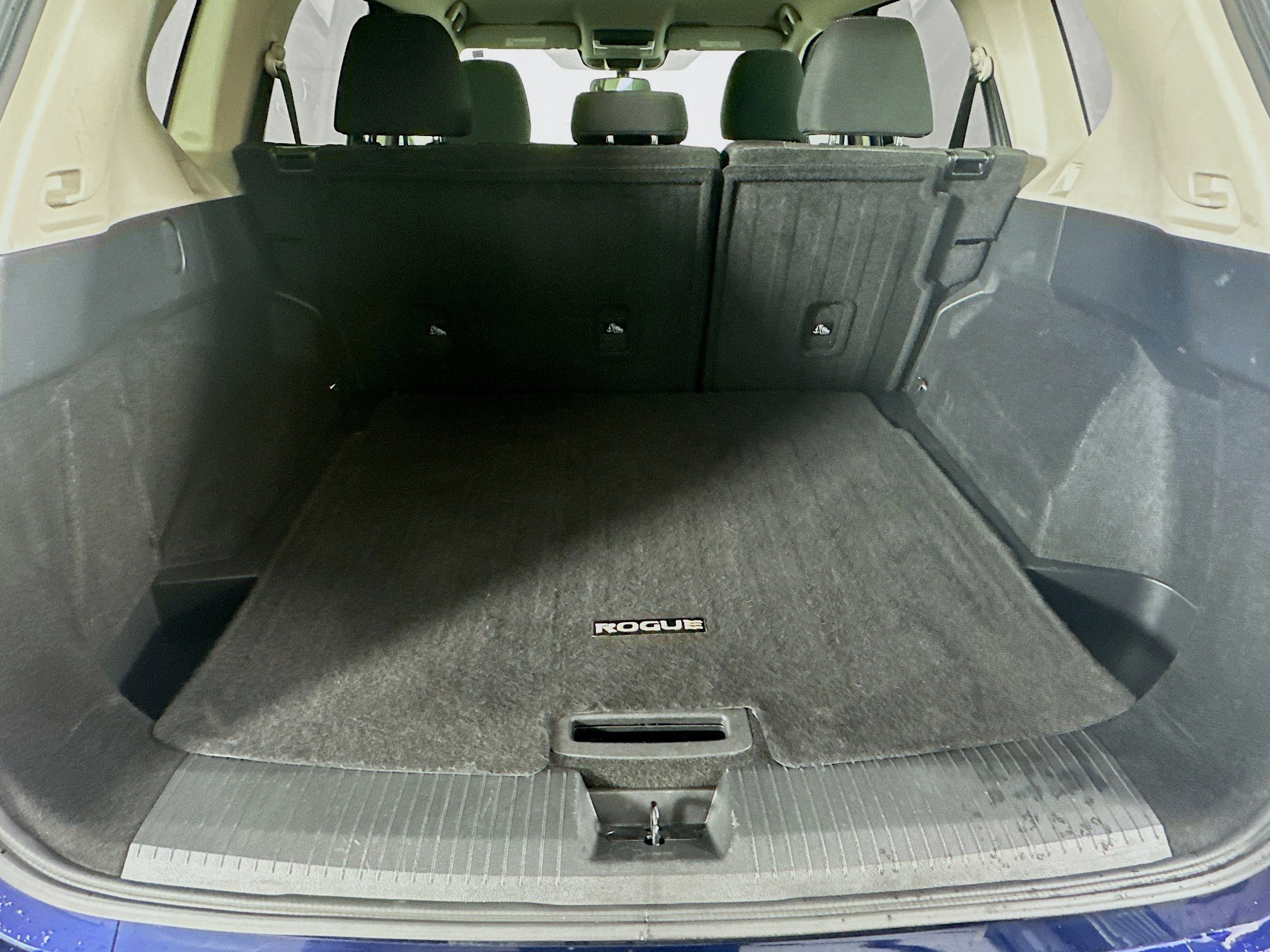 Used 2024 Nissan Rogue SV FWD image 27