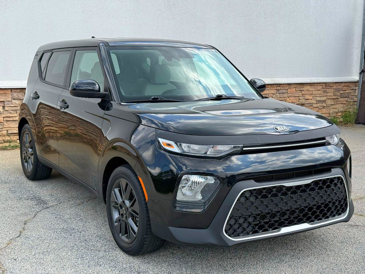 Used 2021 Kia Soul EX FWD image 4
