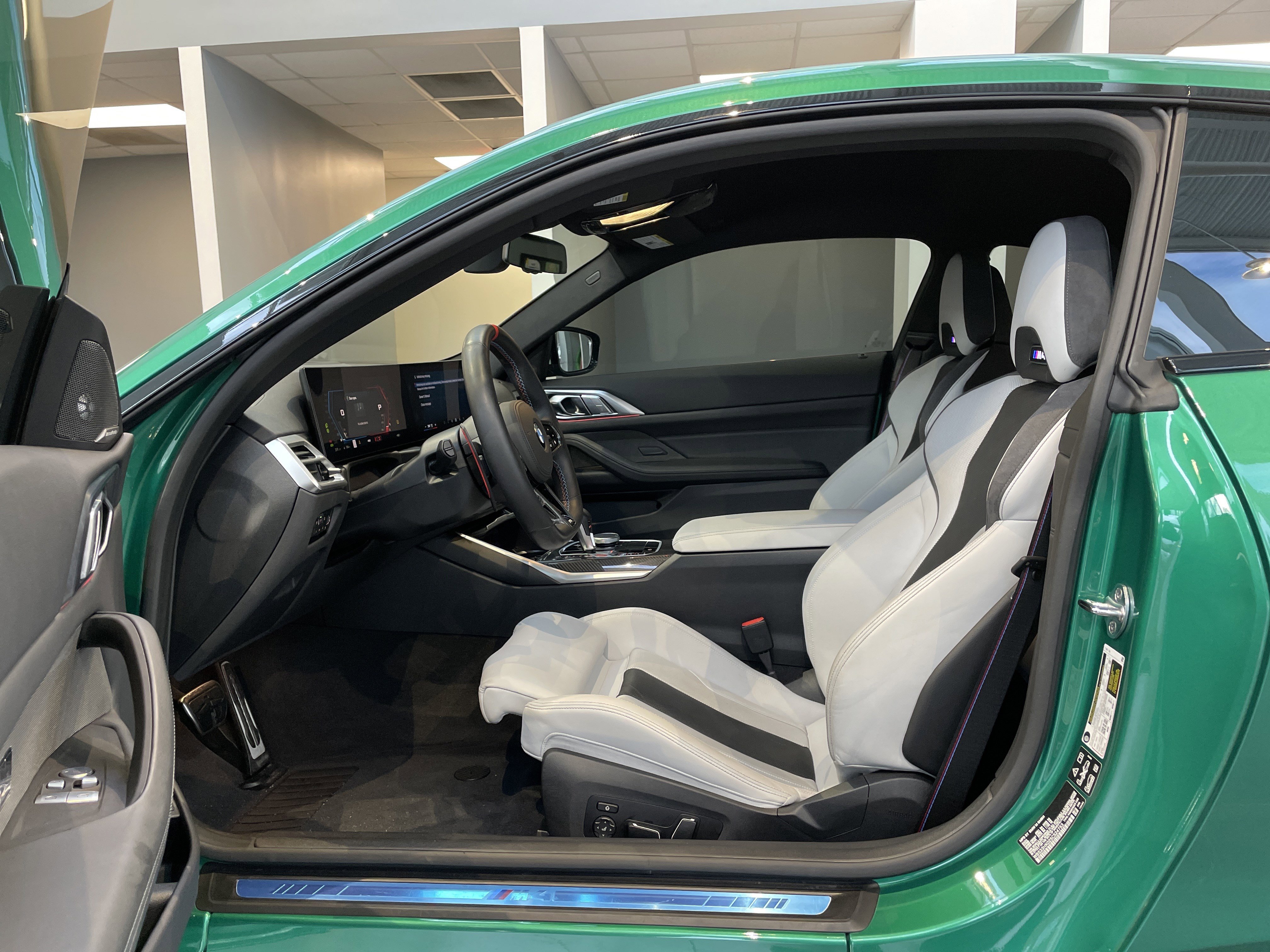 Used 2025 BMW M4 xDrive Competition w/ Executive Package image 18