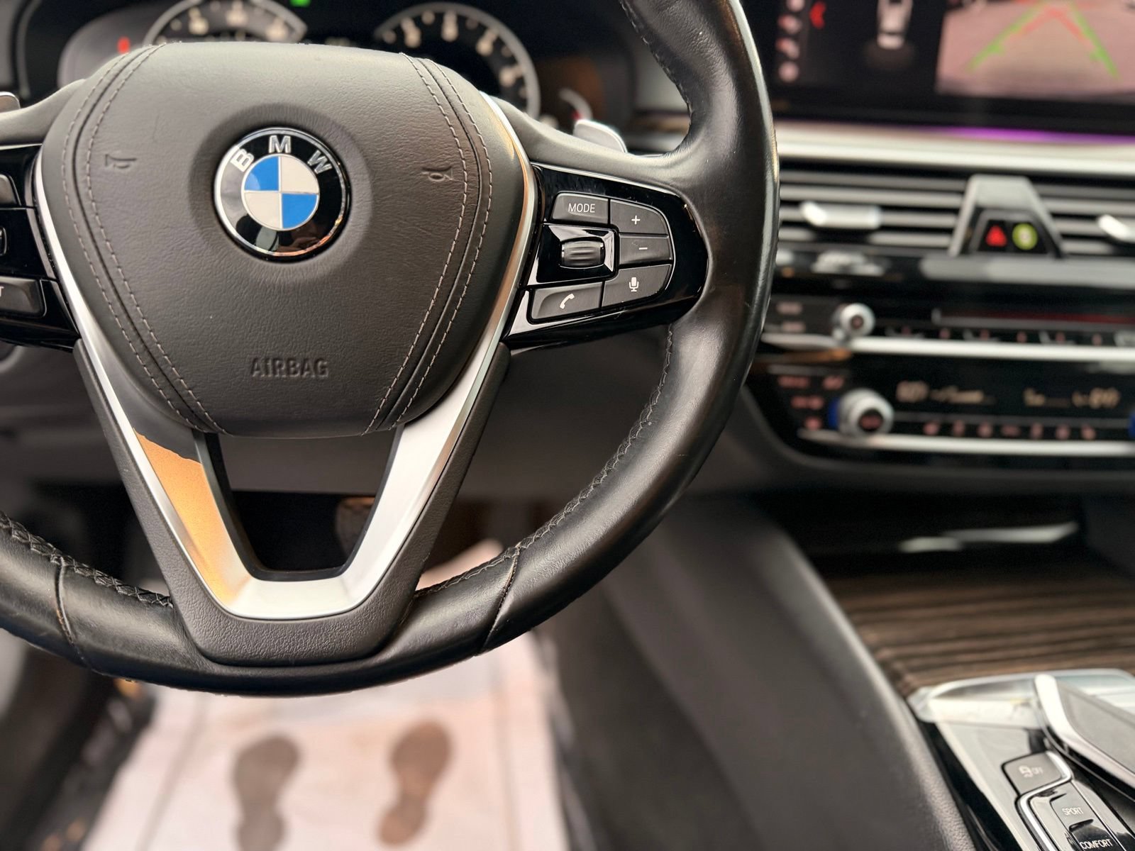 Used 2019 BMW 530i w/ Convenience Package RWD image 20