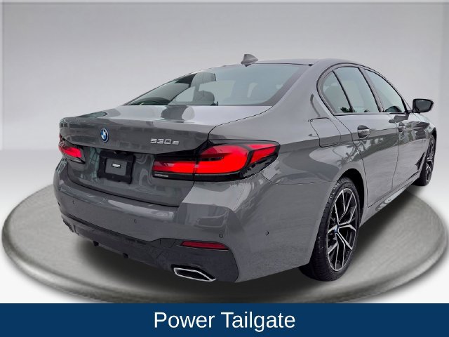 Used 2022 BMW 530e w/ Premium Package RWD image 14