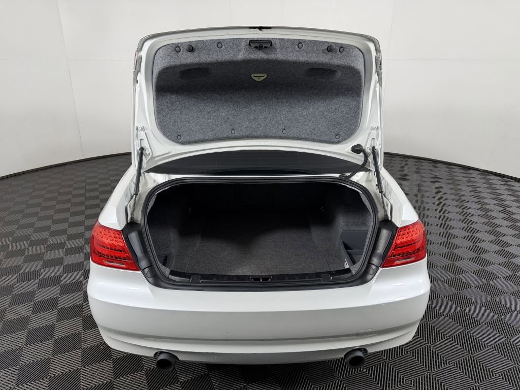 Used 2012 BMW 335i xDrive Coupe AWD/4WD image 10