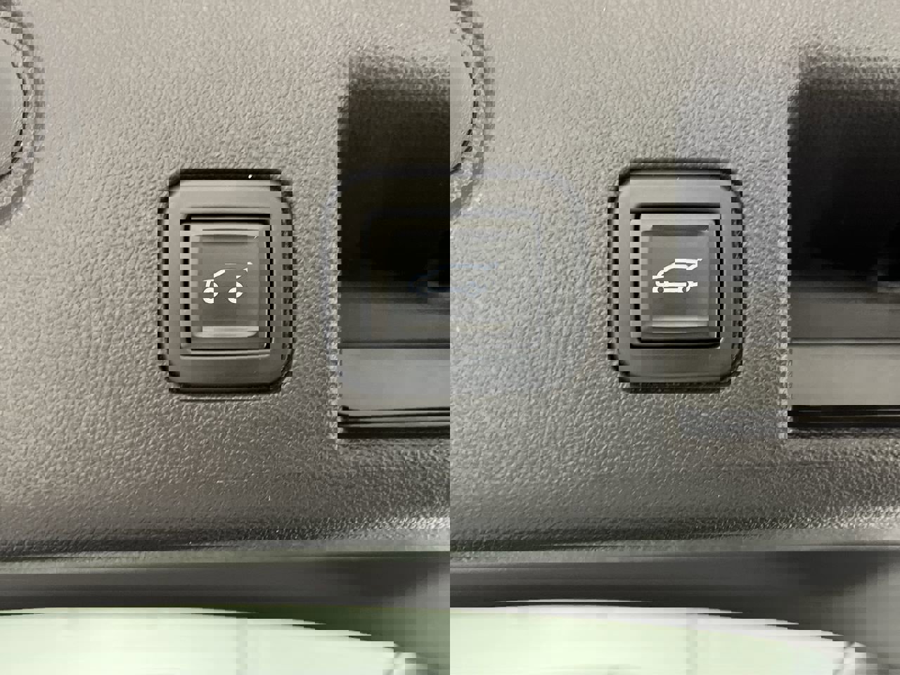 Certified 2022 Chevrolet Equinox LT w/ Driver Convenience Package image 30