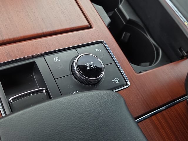 Used 2021 Lincoln Navigator Reserve w/ Luxury Package AWD/4WD image 15