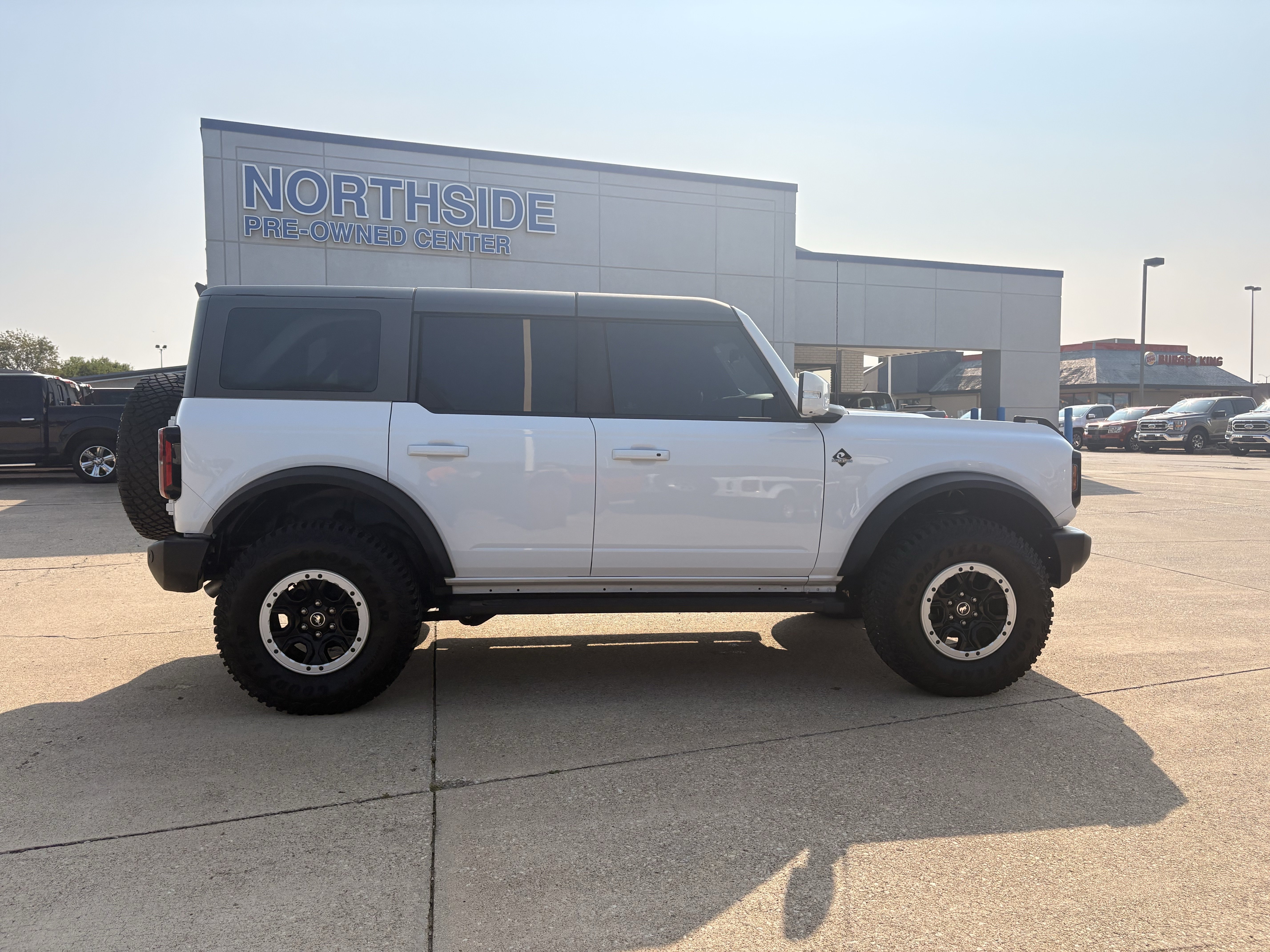 Used 2024 Ford Bronco Outer Banks w/ Sasquatch Package AWD/4WD image 5