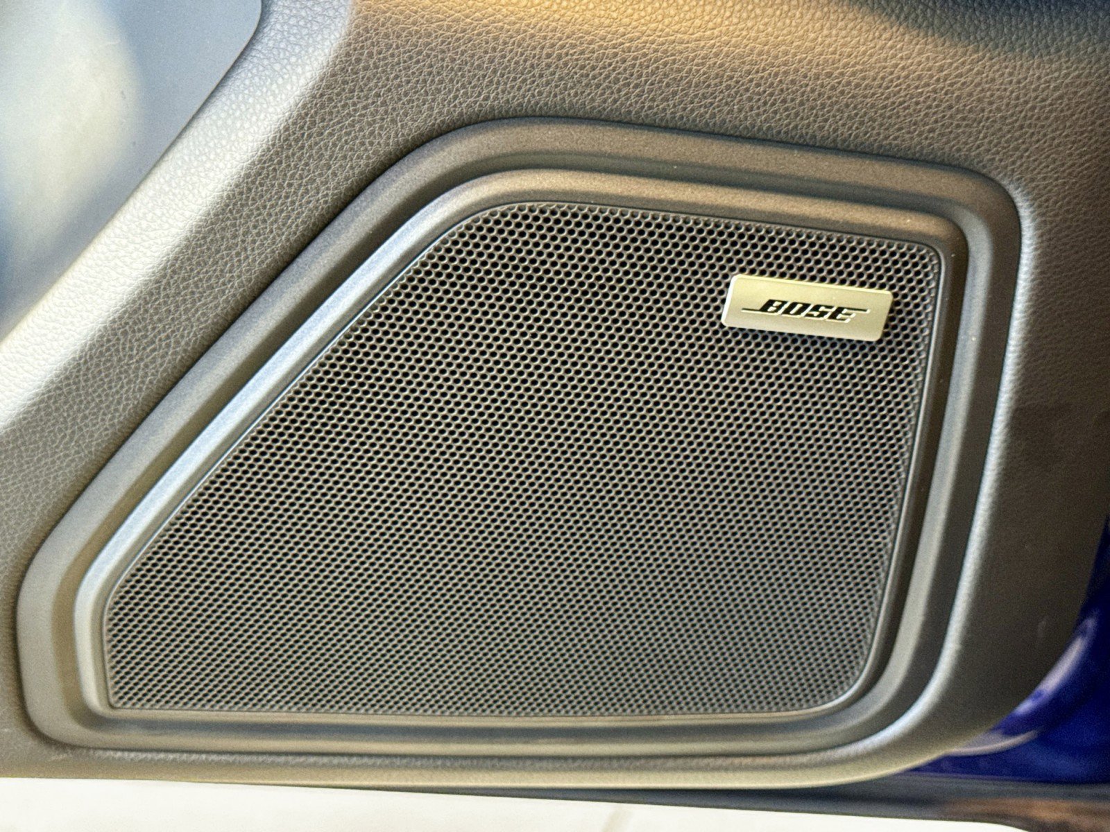 Certified 2025 Porsche Macan image 11