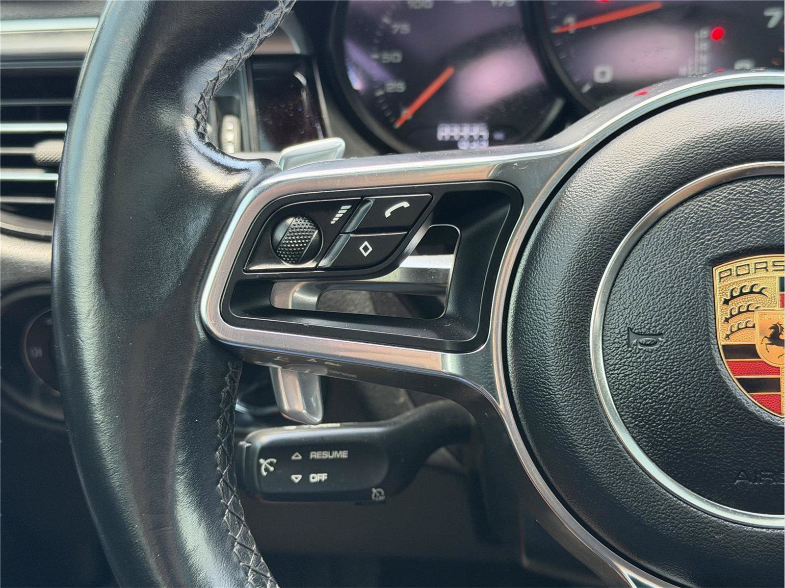 Used 2019 Porsche Macan AWD/4WD image 21