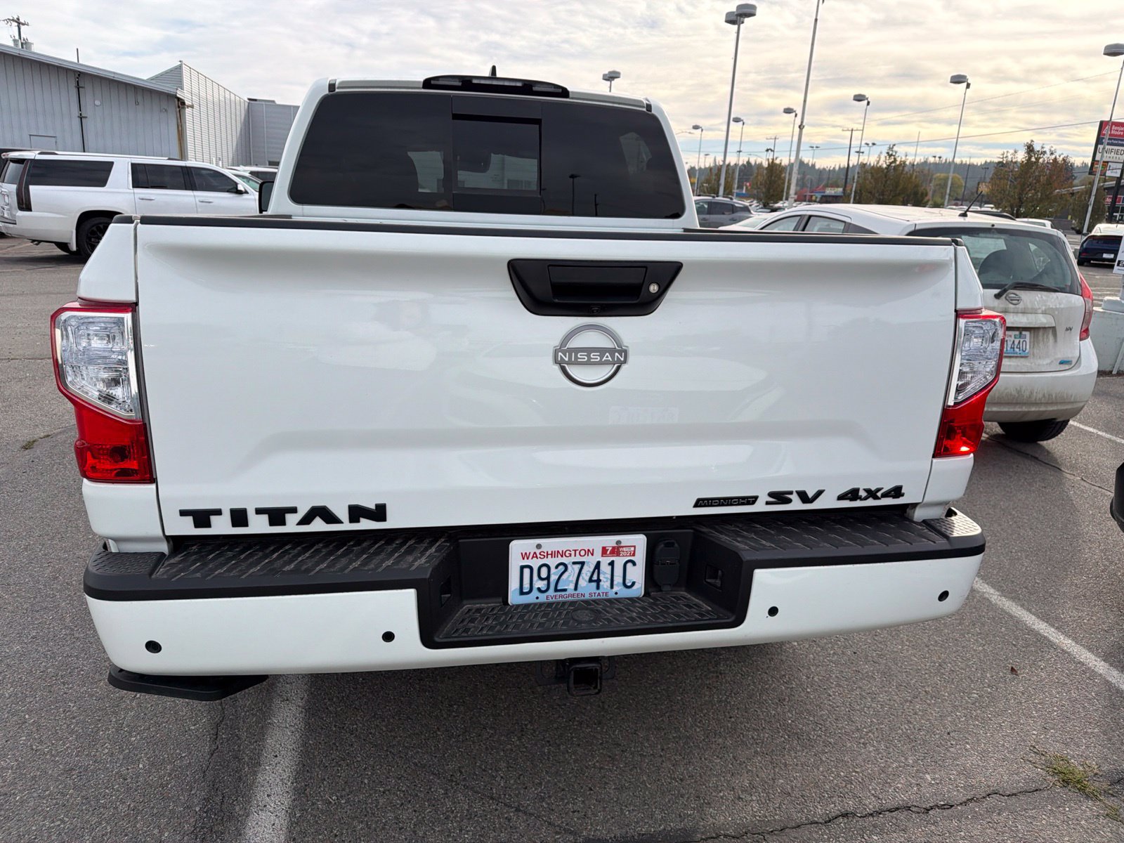 Used 2023 Nissan Titan SV w/ SV Convenience Package AWD/4WD image 8