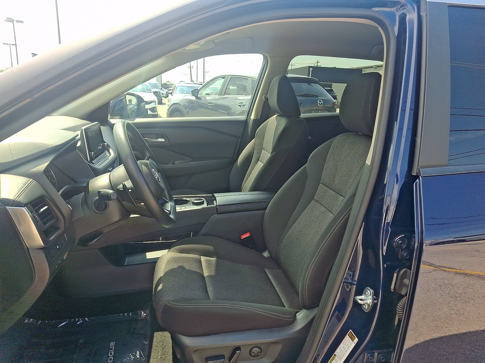 Used 2024 Nissan Rogue SV AWD/4WD image 12