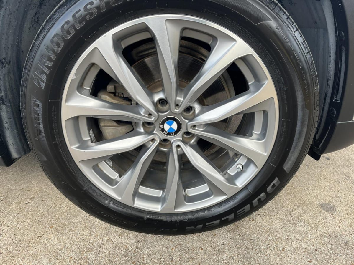Used 2018 BMW X3 xDrive30i AWD/4WD image 12