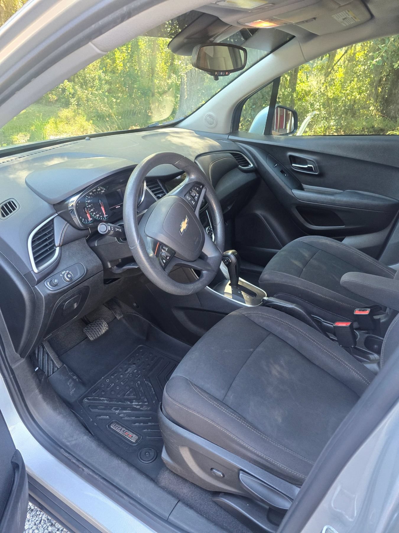 Used 2019 Chevrolet Trax LS w/ Tint and Cruise Package FWD image 14