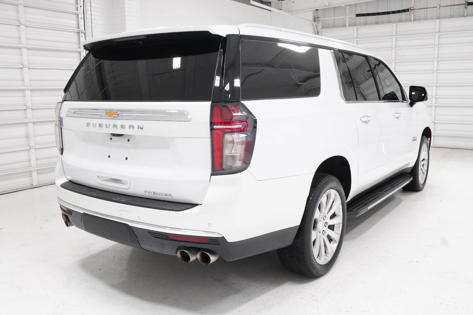 Used 2023 Chevrolet Suburban Premier w/ Texas Edition RWD image 5