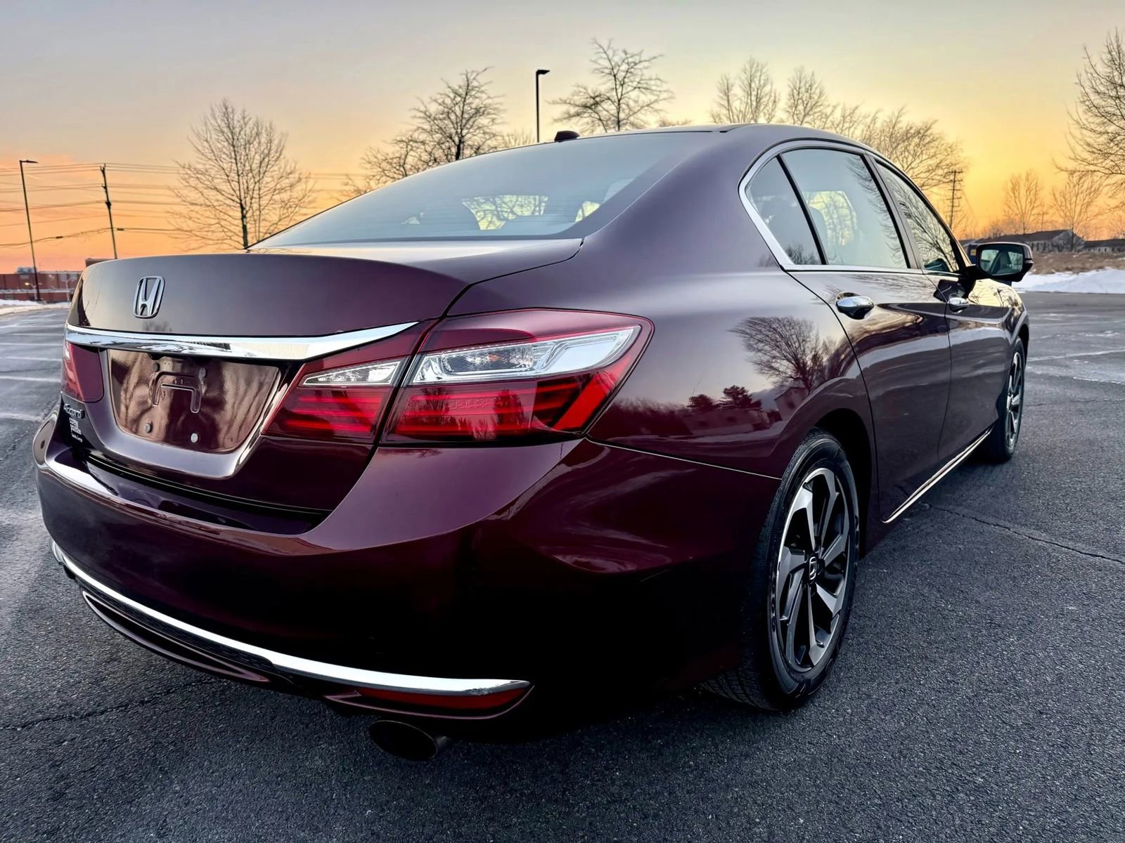Used 2016 Honda Accord EX image 9
