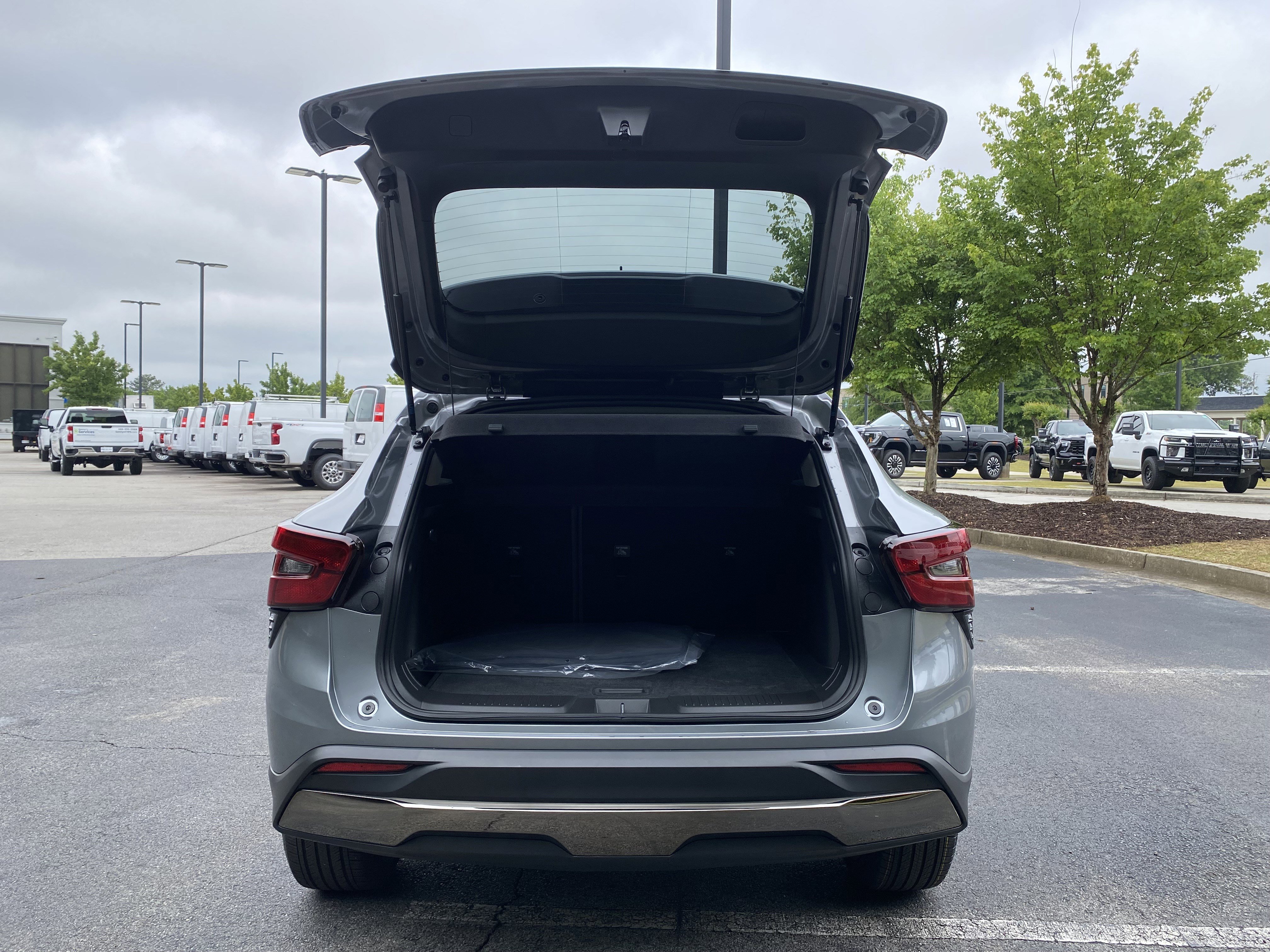 Used 2026 Chevrolet Trax ACTIV FWD image 11