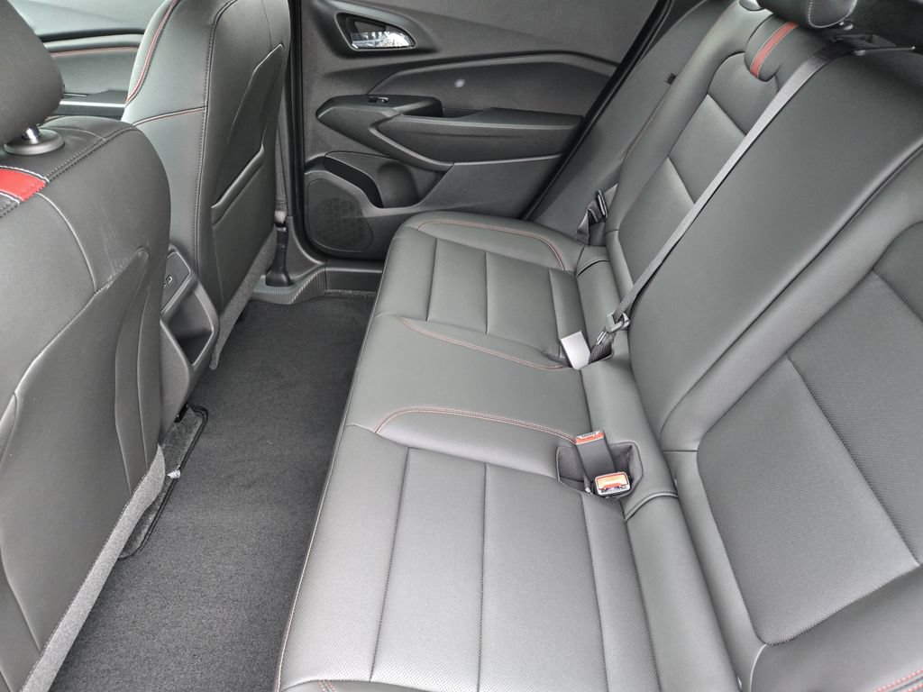 New 2026 Chevrolet Trax RS w/ Sunroof Package FWD image 34