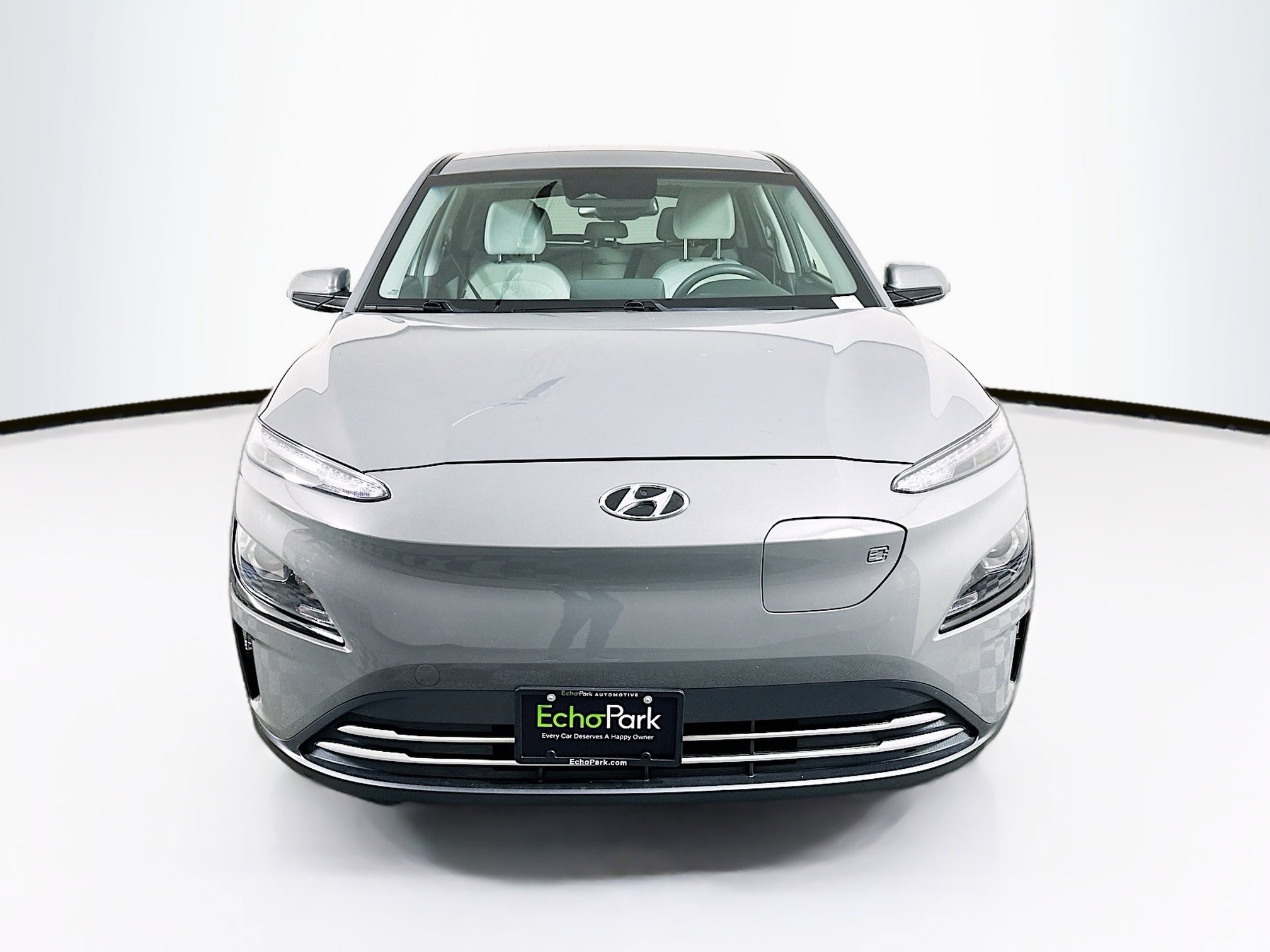 Used 2023 Hyundai Kona SE w/ Cargo Package image 2