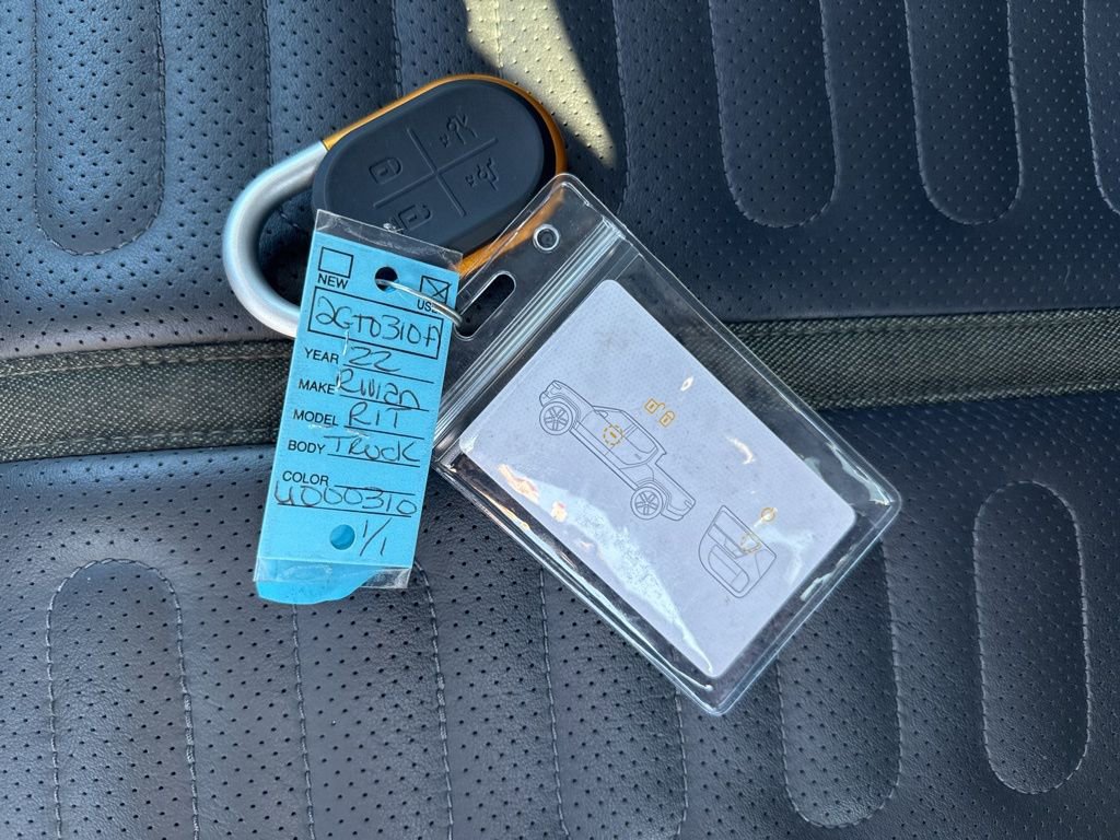 Used 2022 Rivian R1T Adventure image 37