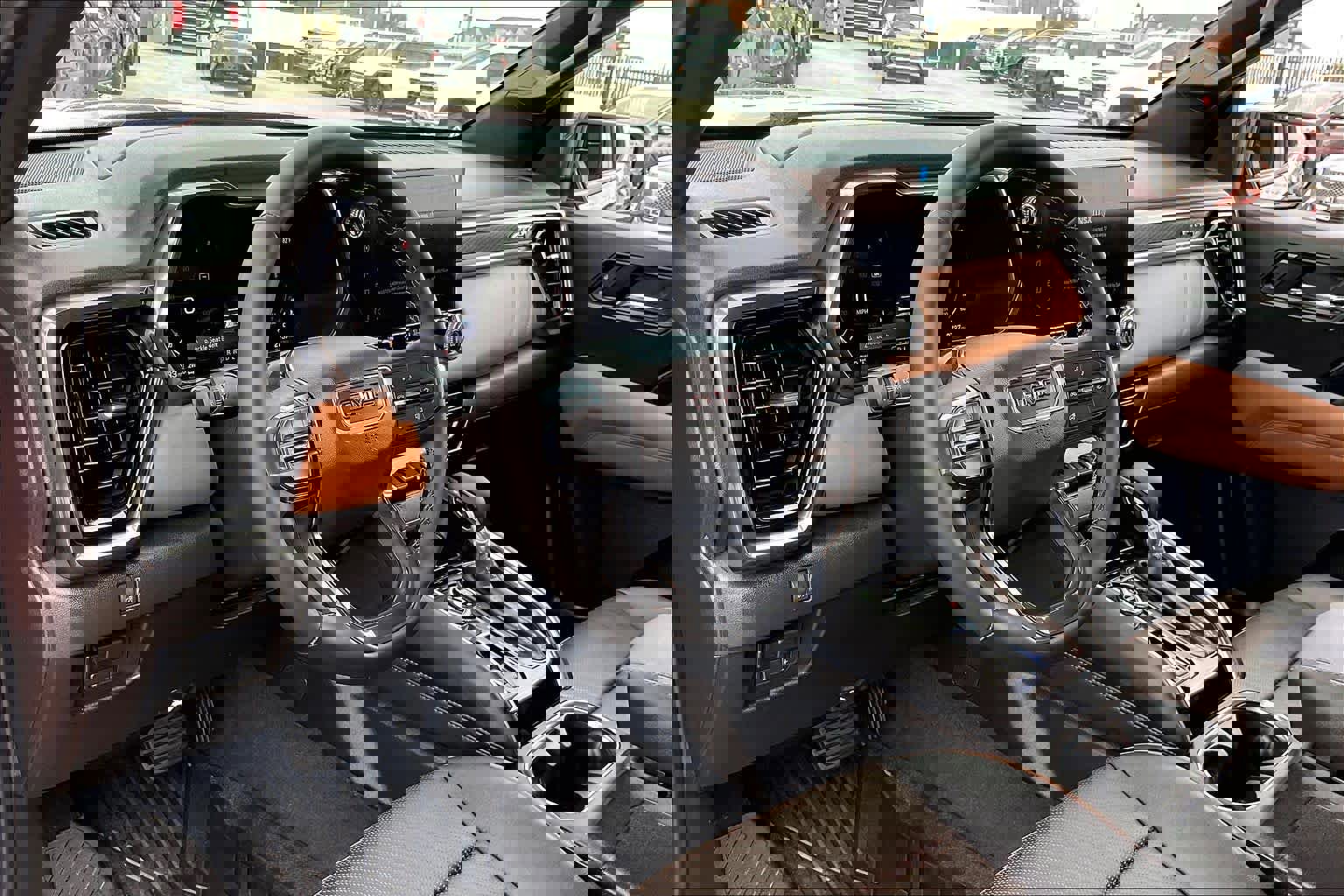 Used 2026 GMC Canyon AT4 w/ Technology Plus Package image 34