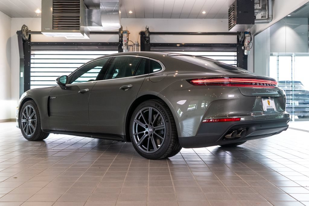New 2026 Porsche Panamera 4 E-Hybrid AWD/4WD image 3