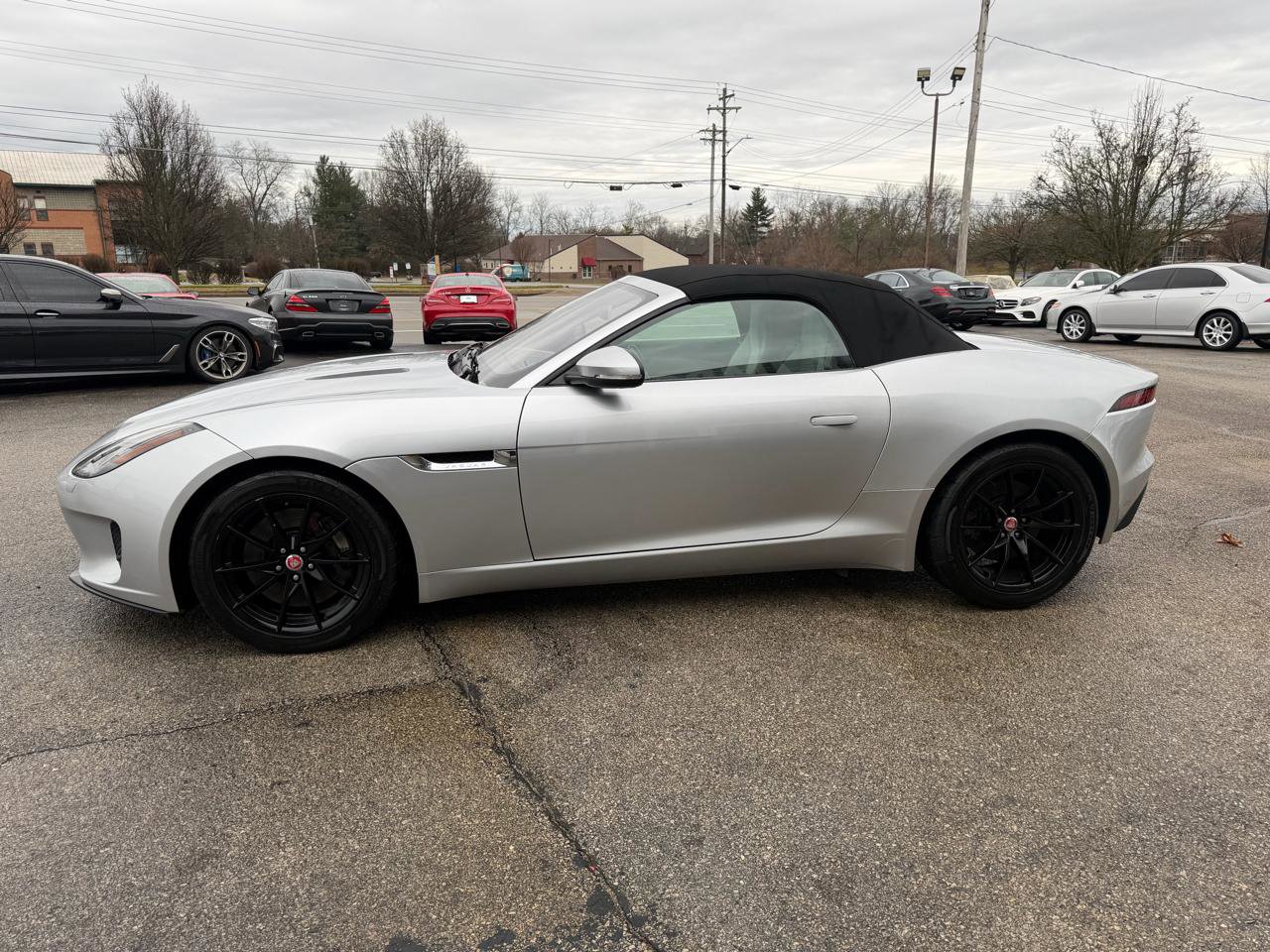 Used 2018 Jaguar F-TYPE Convertible image 11