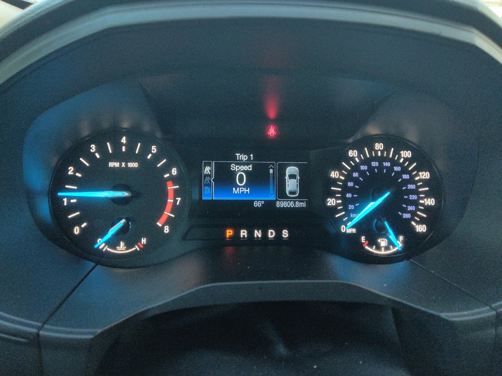 Used 2019 Ford Edge SE image 23