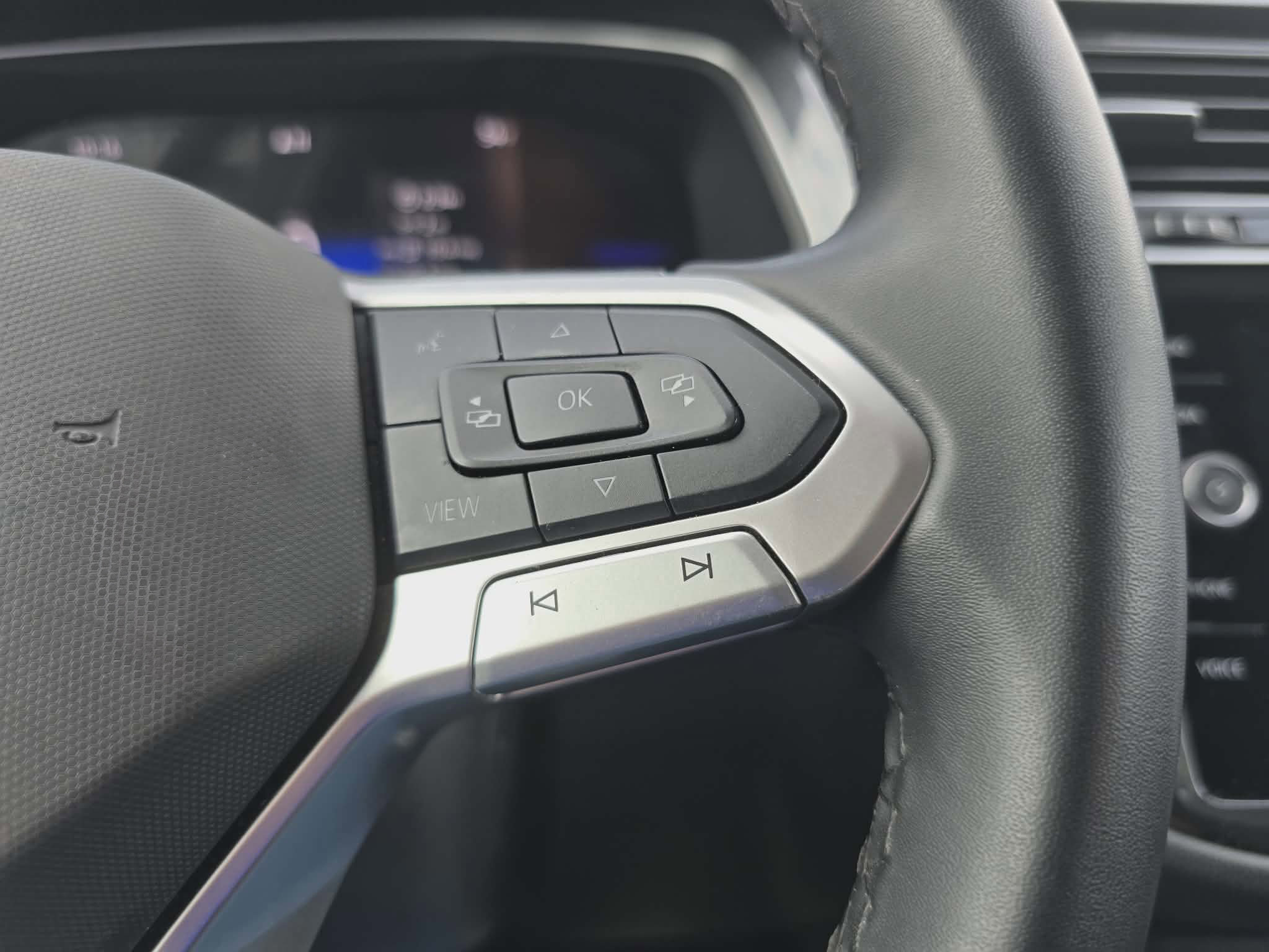 Used 2024 Volkswagen Tiguan Wolfsburg Edition image 21