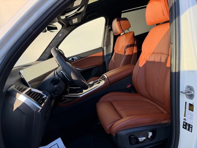 New 2026 BMW X7 M60i w/ Climate Comfort Package image 10