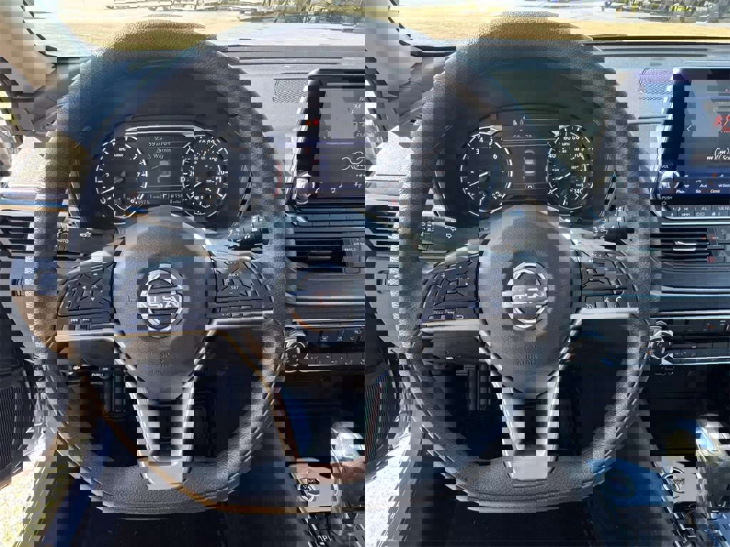 Used 2024 Nissan Altima 2.5 SV image 11