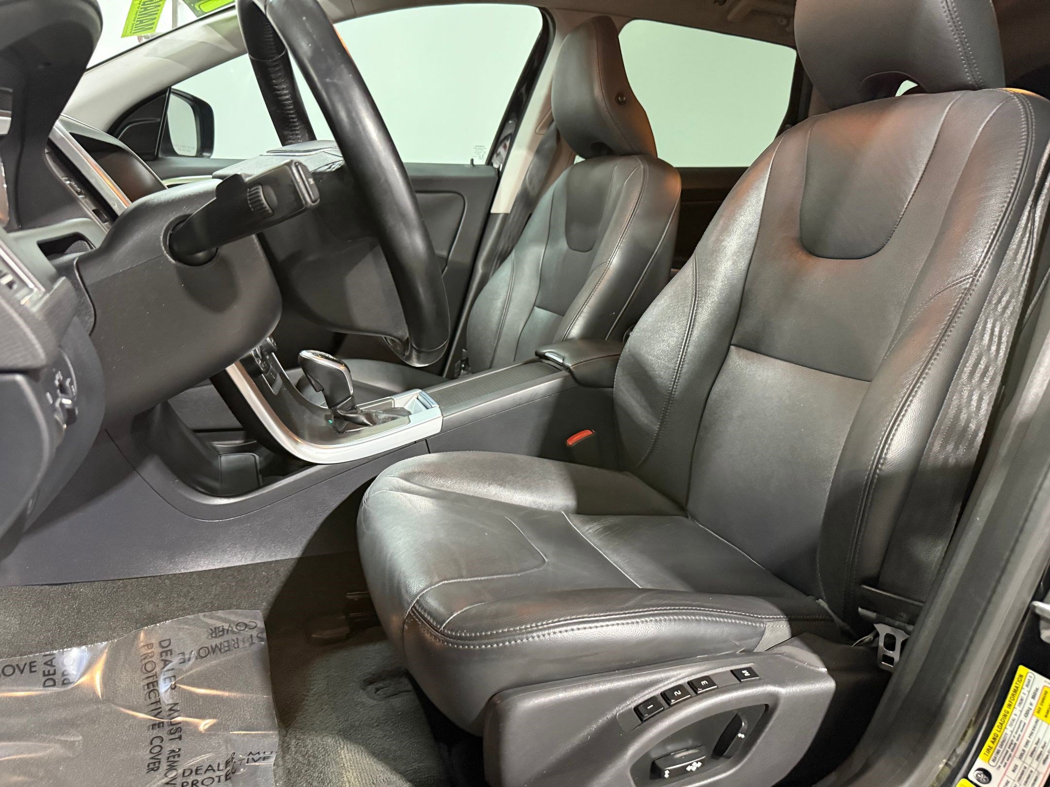 Used 2015 Volvo XC60 T5 Premier image 5