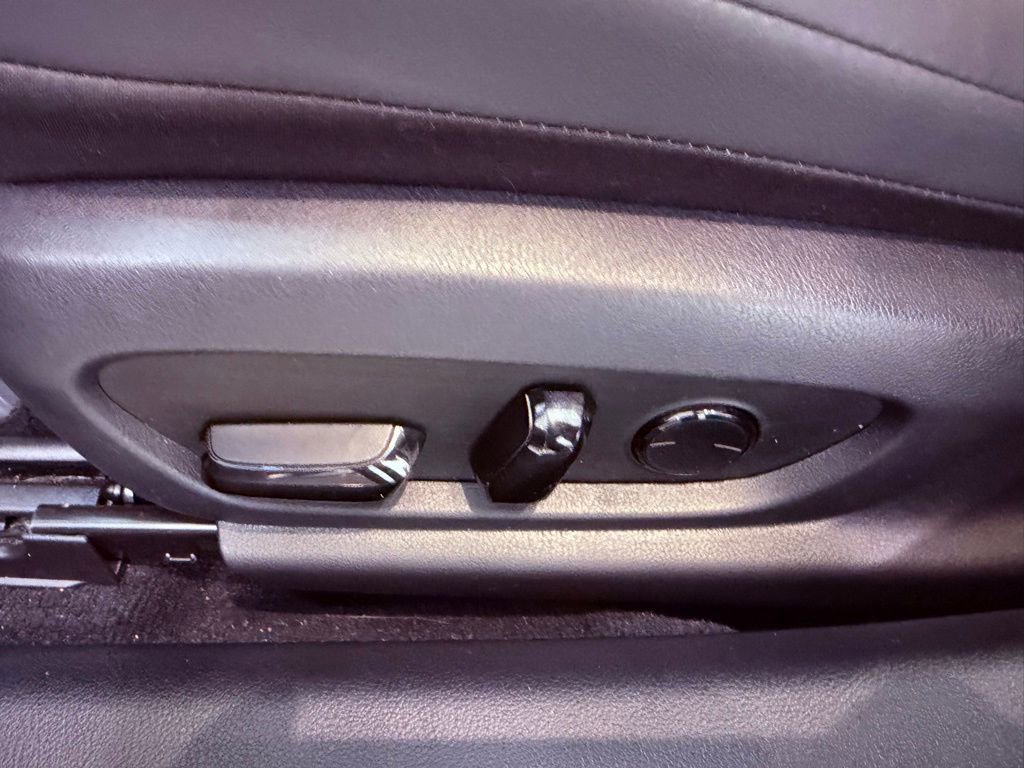 Certified 2023 Lexus ES 250 w/ Premium Package image 19