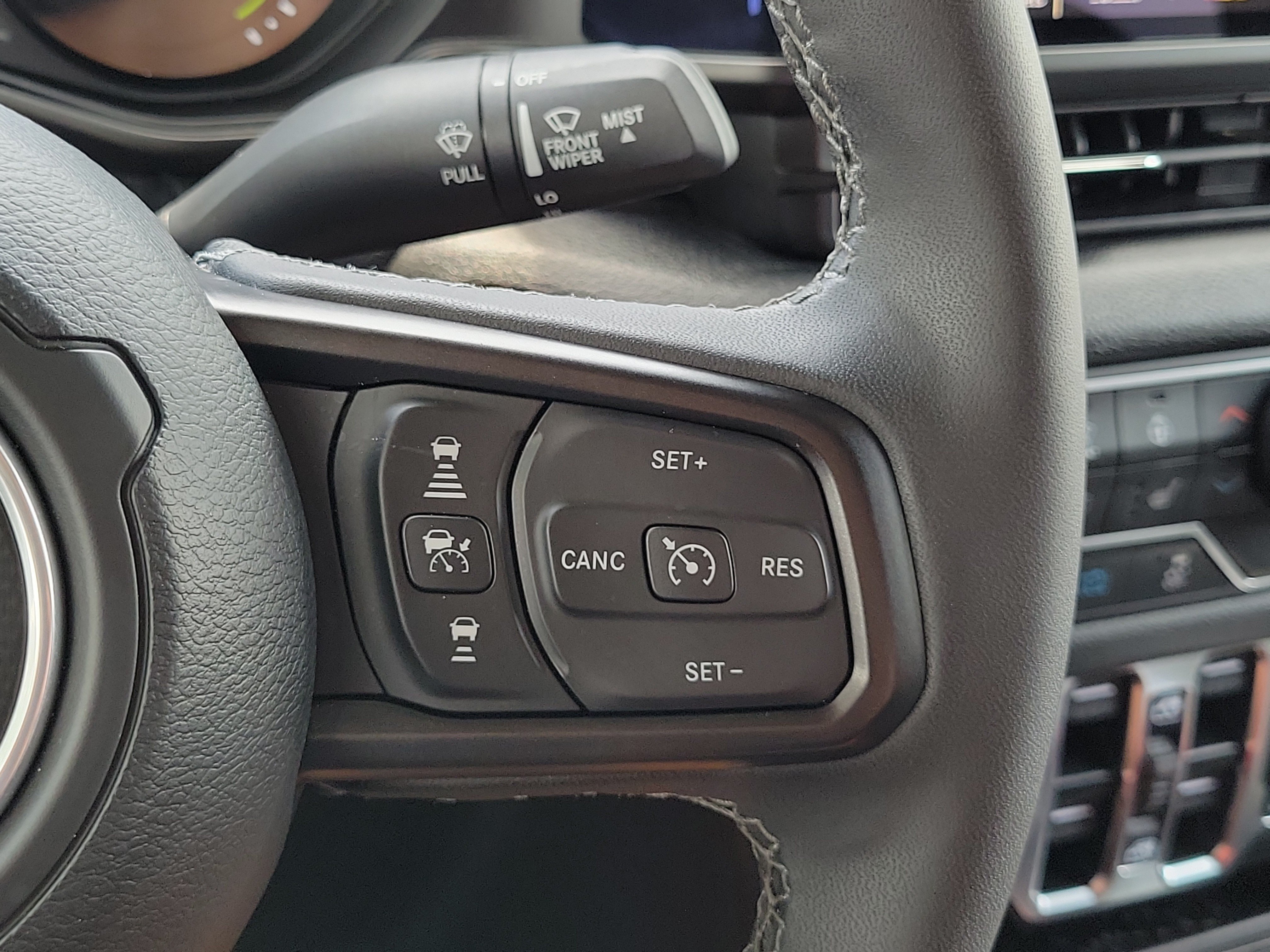 Used 2025 Jeep Wrangler Unlimited Sport S 4xe w/ Convenience Group AWD/4WD image 25