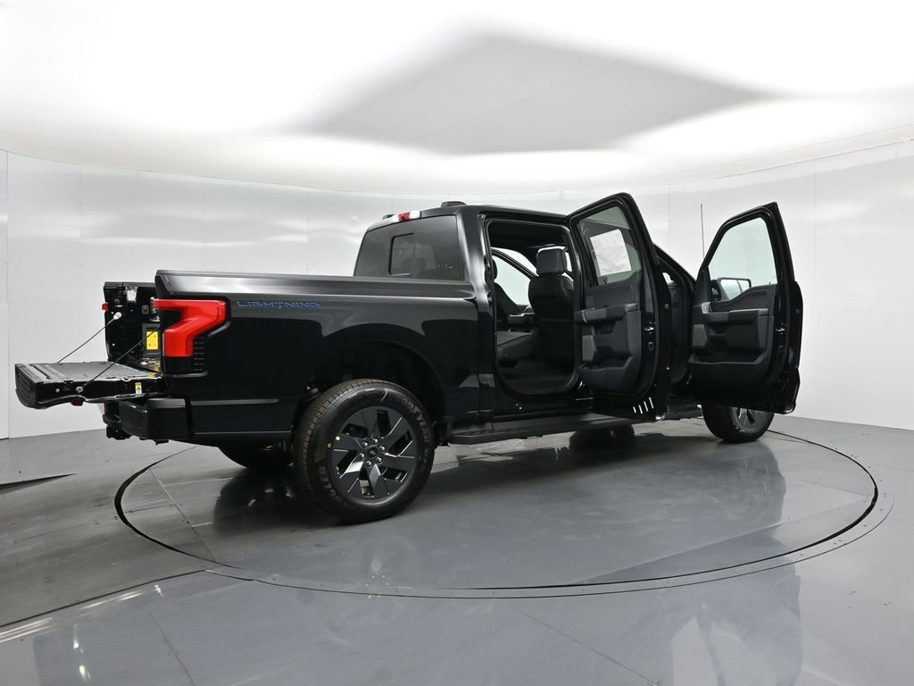 New 2025 Ford F150 Lightning Lariat image 5