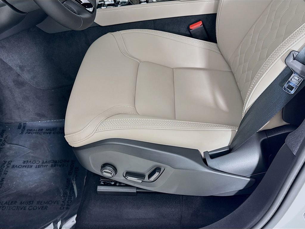 New 2026 Volvo XC90 B6 Plus w/ Protection Package image 19