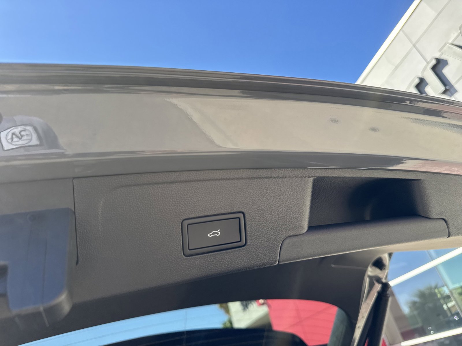 New 2026 Volkswagen Atlas Cross Sport SEL Premium R-Line image 9