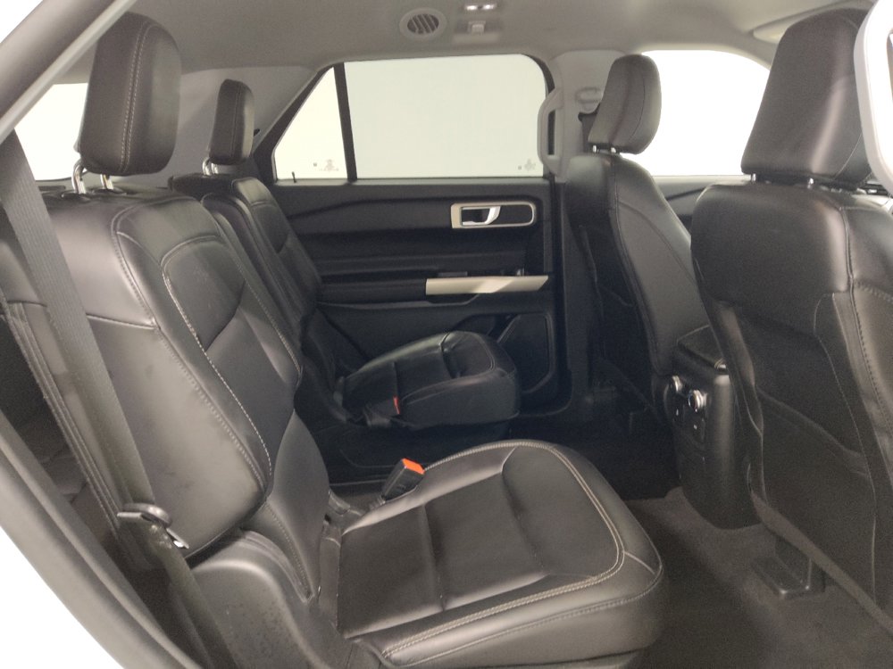 Used 2022 Ford Explorer XLT w/ Equipment Group 202A image 19