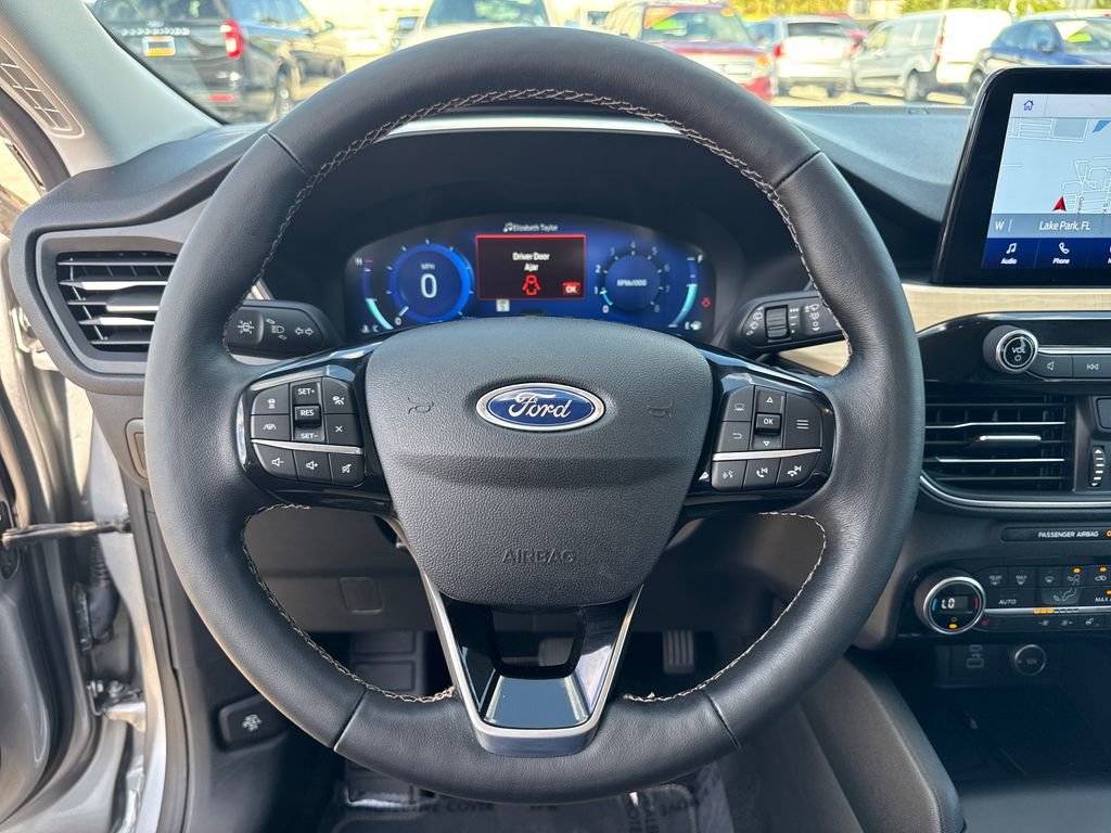 Used 2021 Ford Escape Titanium w/ Titanium Elite Package AWD/4WD image 15