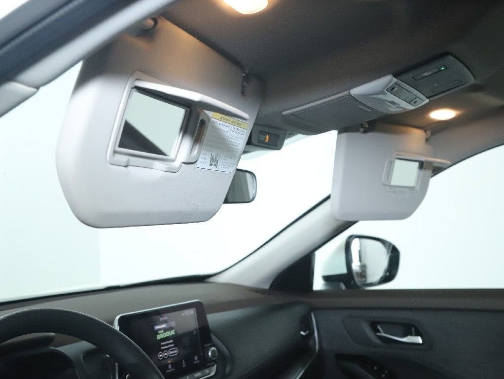 Used 2023 Nissan Rogue SV image 19