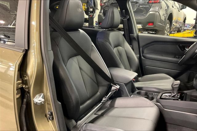 Used 2025 Subaru Forester Limited AWD/4WD image 7