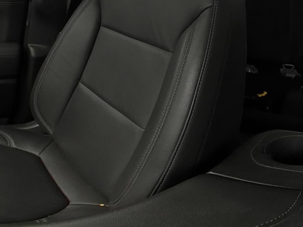 Used 2019 Chevrolet Silverado 1500 RST w/ All-Star Edition AWD/4WD image 12