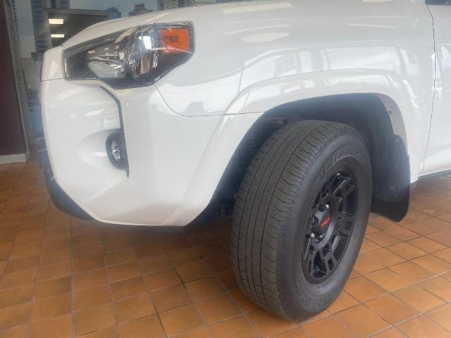 Used 2021 Toyota 4Runner Venture image 5